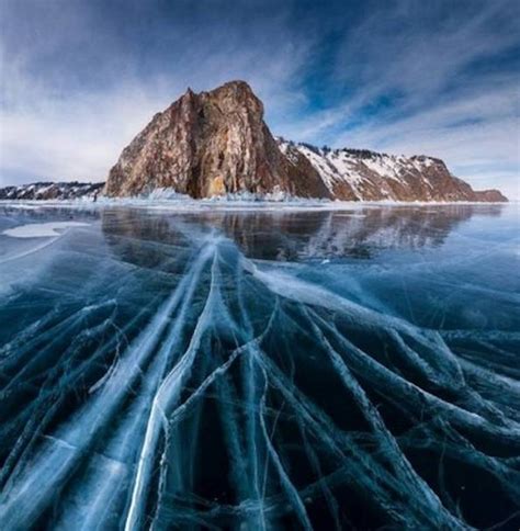 Lago Baikal: l incredibile spettacolo del ghiaccio