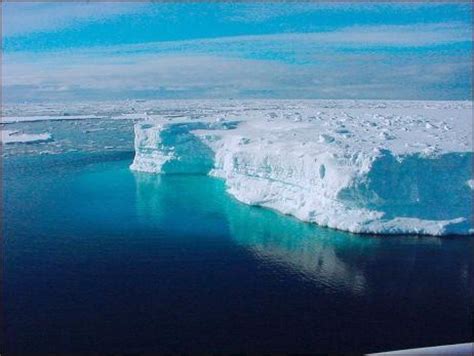 Lago Vostok, Antartide. Il lago Vostok è il più grande ...