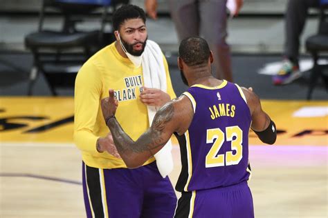Lakers vs. Grizzlies: The best photos from the Lakers’ comeback win