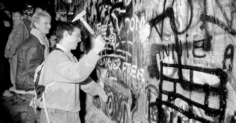 Las 10 fotos icónicas del muro de Berlín ¿cómo son ahora?