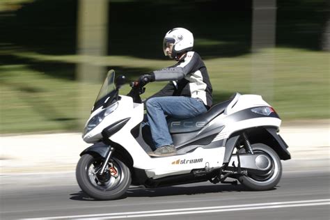 Las 5 mejores motos eléctricas equivalentes a 125 para ciudad