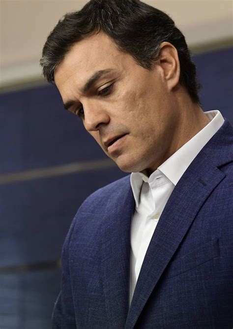 Las lágrimas de Pedro Sánchez en su adiós como diputado