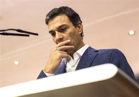 Las lágrimas de Pedro Sánchez en su adiós como diputado