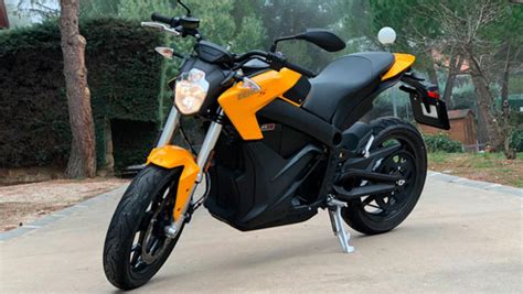 Las mejores motos eléctricas que se pueden llevar sin ...