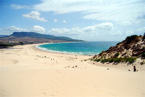Las mejores playas nudistas de España — idealista/news