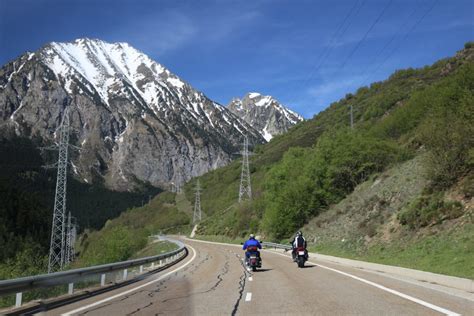 Las Mejores Rutas Transpirenaica en Moto por los Pirineos ...