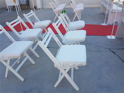 Las sillas, elemento imprescindible para tu boda o evento   Alquileres ...