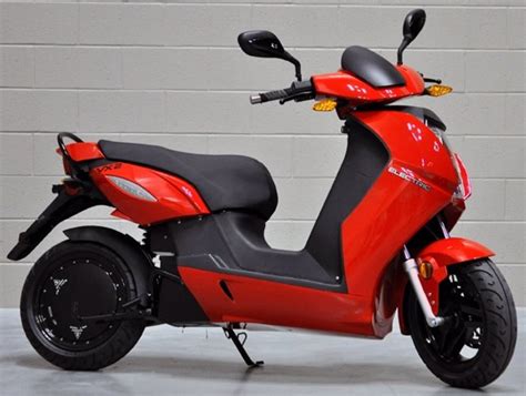 Las ventas de motos eléctricas superarán las 1.500 unidades este año