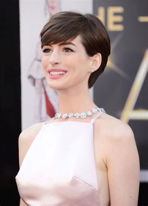 Latest Celebrity Photos: Anne Hathaway Sexy and Hot Wallpapers