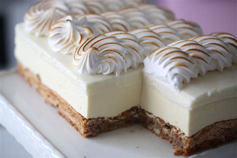 Lemon & White Chocolate Mousse Cake | Manuela Kjeilen ...