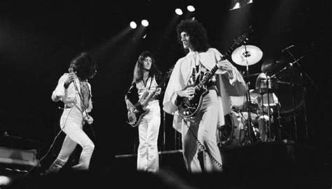 Lendário show da banda Queen de 1975 e documentário ...
