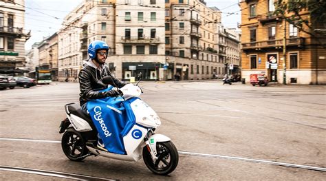 Les motos et scooters électriques autorisés à rouler sur ...