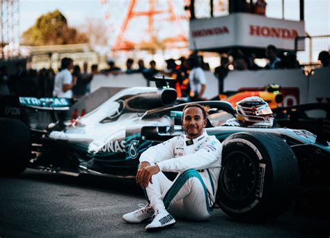 Lewis Hamilton, il figlio del vento | PEREGOLIBRI