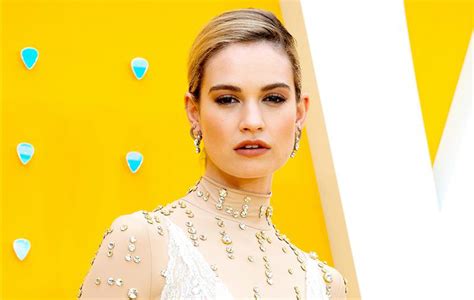 Lily James in Burberry at the  Yesterday  London Premiere ...