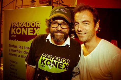 Liniers & Kevin Johansen pasandola bien en Parador Konex | Musician ...