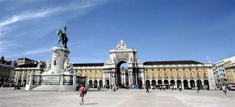 Lisbon Travel Guide and Tourist Information