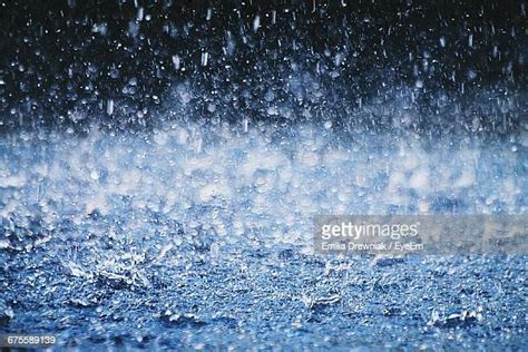 Lluvia Torrencial Fotografías e imágenes de stock   Getty Images