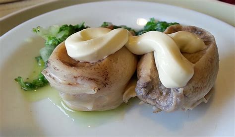 Locos con salsa verde / Chilean abalone with green sauce | Flickr