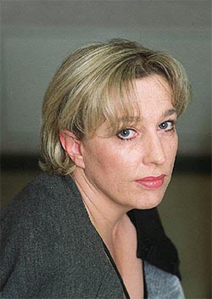 Londres confirma la liberación de la periodista británica Yvonne Ridley ...
