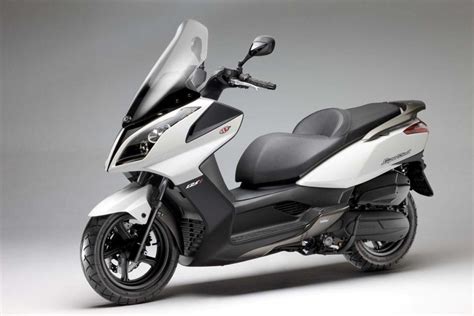 Los 10 scooters de 125 cc más vendidos en septiembre 2015    Motos ...