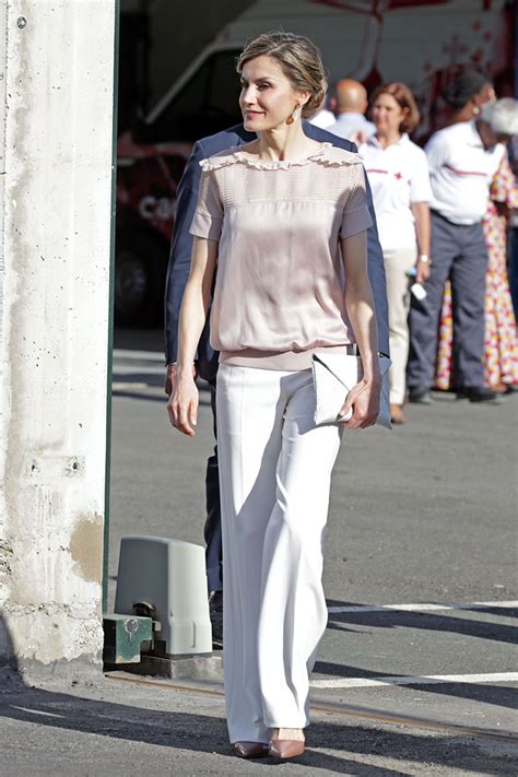 Los 100 mejores looks de la Reina Letizia   StyleLovely