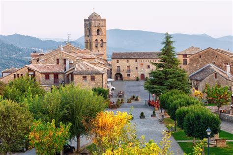 Los 20 pueblos medievales más bonitos de España | Skyscanner   Noticias