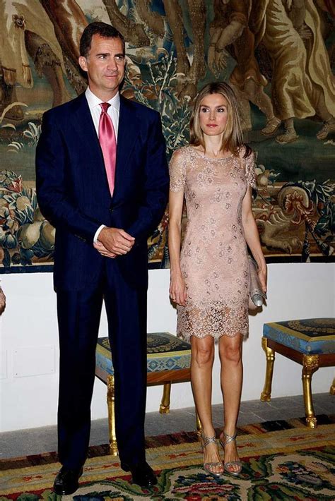 Los 44 Mejores Looks De La Reina Letizia | Modas | Vestido ...
