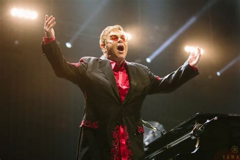 Los 70 de Elton John: siete canciones que definieron su carrera   The ...