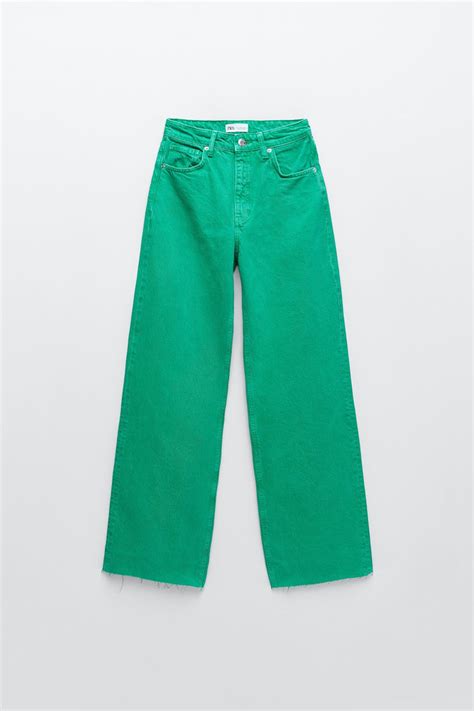 Los 9 pantalones verdes de Zara que veremos más en las terrazas de ...