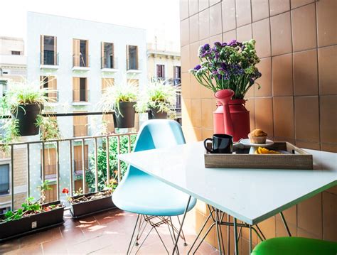 Los balcones urbanos son espacios ideales para relajarte y ...