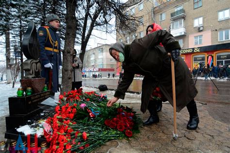 Los crímenes de guerra de las Fuerzas de Kiev en el Donbass alejan ...
