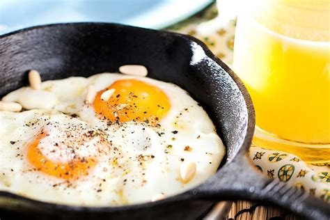 ¿Los huevos enteros y las yemas de huevo son malos o buenos para usted?