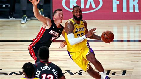 Los Lakers se imponen con facilidad a Miami en el primer partido de las ...