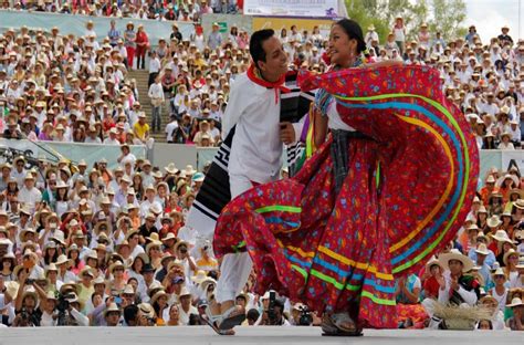 Los más bonitos y vistosos bailes típicos de México | Hoteles City Express
