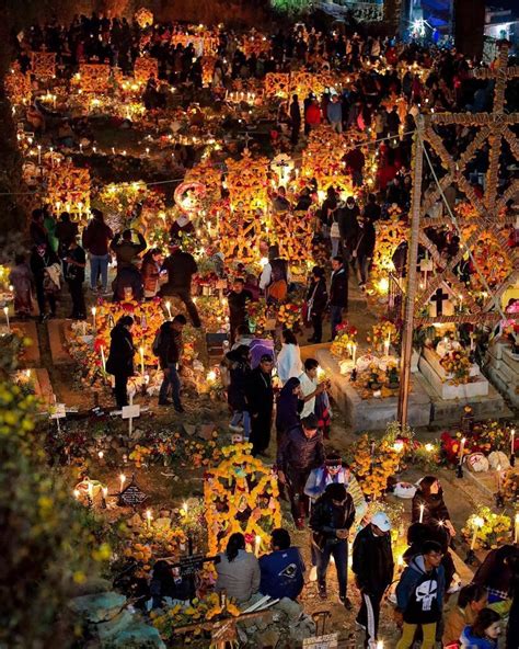 Los mexicanos celebran el Día de Muertos, pero no están ...