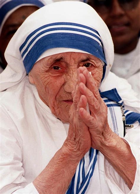 Los milagros que convirtieron en santa a la Madre Teresa de Calcuta