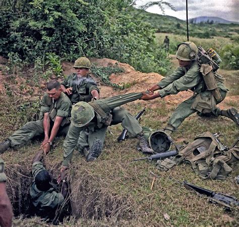 Los túneles del terror de la guerra de Vietnam que hundieron a Estados ...