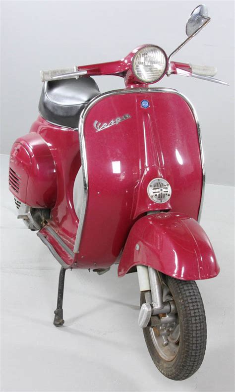 Lot Detail   1964 Italian Vespa Scooter