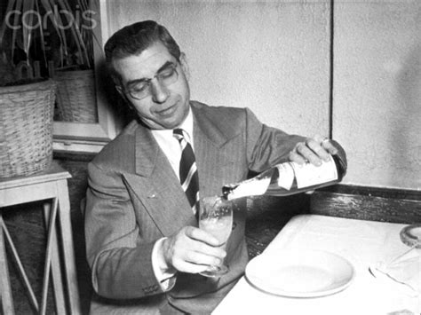 Lucky Luciano pouring himself a drink | Mafia gangster ...