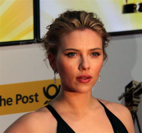 lucy e as fronteiras do conhecimento | Scarlett johansson, Verdades ...