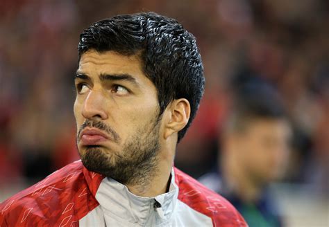 Luis Suarez still hoping Liverpool contract clause can ...