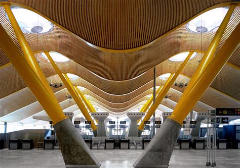 Madrid Barajas Airport Terminal 4 / Estudio Lamela & Rogers Stirk ...