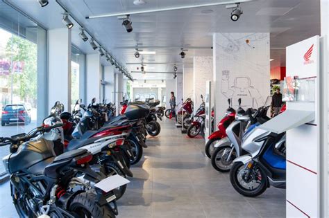 Magasin de motos Honda, Blanmoto   Girona | Expertline
