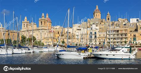 Malta Vista Del Puerto Vittoriosa — Foto editorial de ...