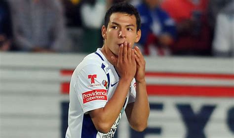 Manchester United are keen to sign Mexican winger Hirving ...