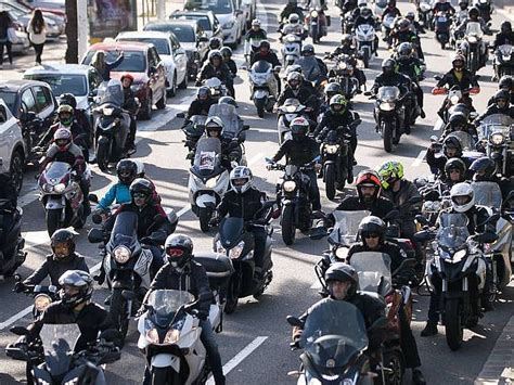 Manifestación motera en Barcelona: más de 5.000 motos ...