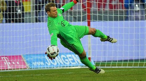 MANUEL NEUER | The Best Saves & Skills EVER ! 2007/16 ...