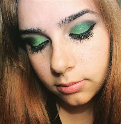 Maquillaje tonos verdes