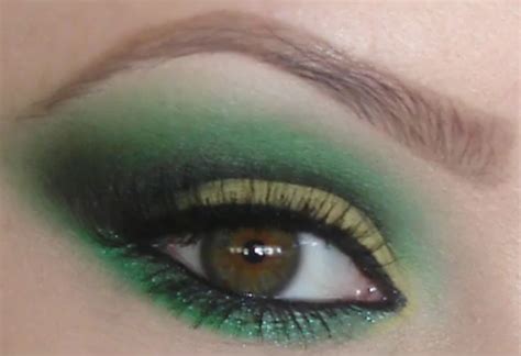 Maquillaje veraniego en tonos verdes   Curso de Maquillaje ...