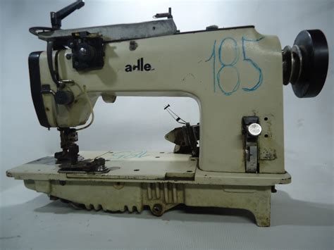 Maquina de costura industrial reta adler 396a3 usada